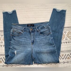 Ci Sono Distressed Blue Ankle Jeans - Size 9/29